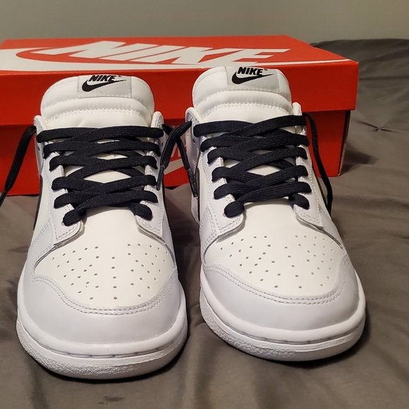 Nike Dunk Low Retro - Picture 4 of 9